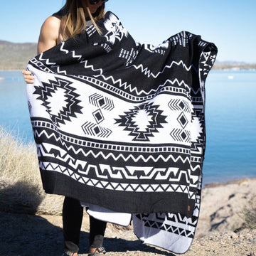 Andean Alpaca Wool Blanket - Black & White by Alpaca Threadz ALPACA THREADZ